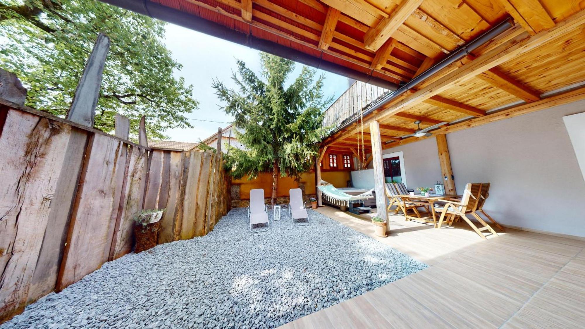 Resort Hisa Ida - Apartments With Hot Tub And Sauna Ivancna Gorica Quarto foto